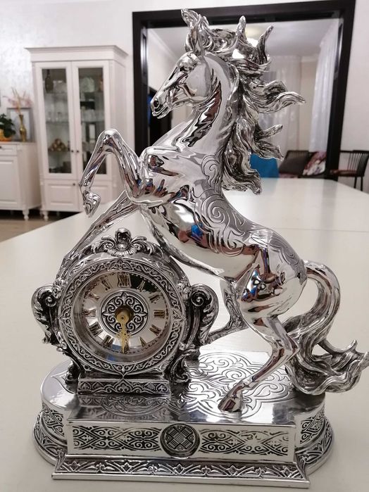 Настольные часы Empire