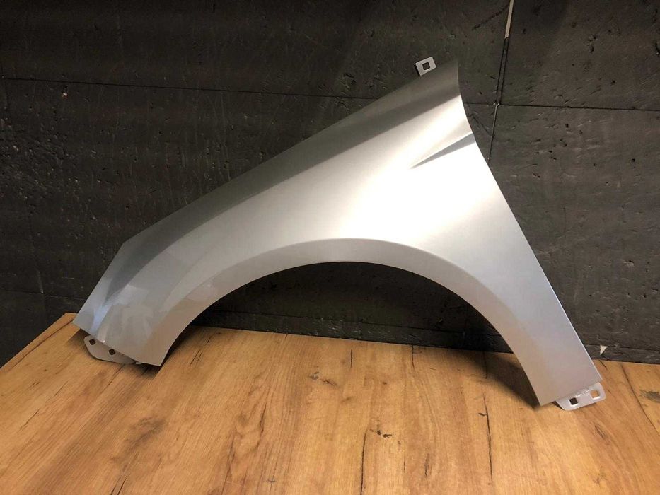 Aripa Fata Stanga Ford Focus Mk3 An 2011-2014 MoonDust Silver Gri