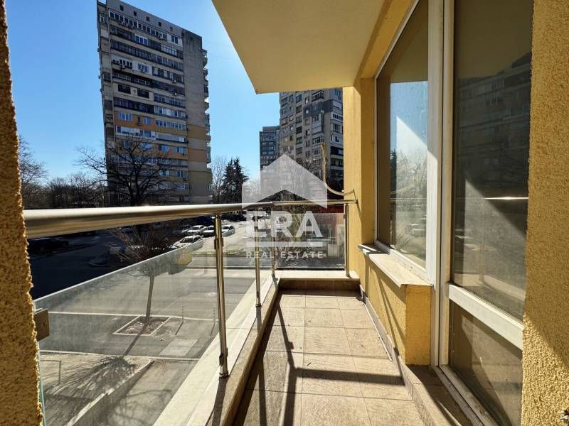 Продава се Тристаен апартамент в Русе, Цветница - 117 кв.м за 1547 €/кв.м - Снимка #5