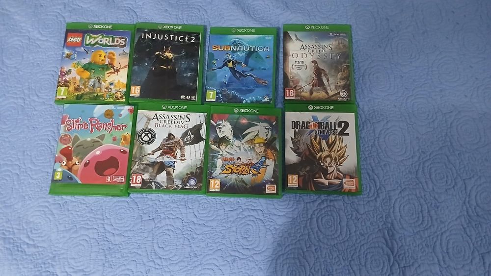 vand xbox one S 500 gb + controler + 8 jocuri