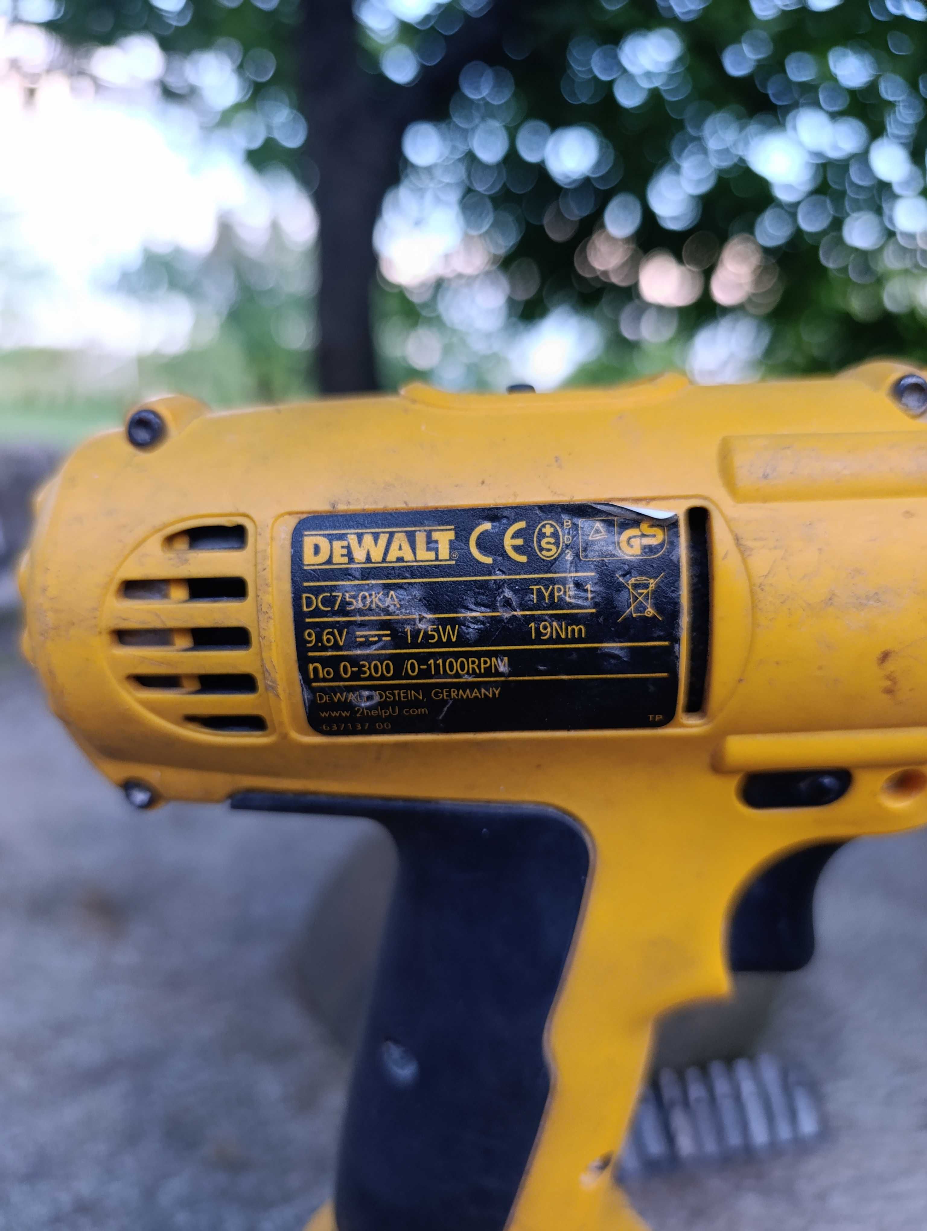 Акумулаторен винтоверт DeWalt DC750KA с кутия и аксесоари