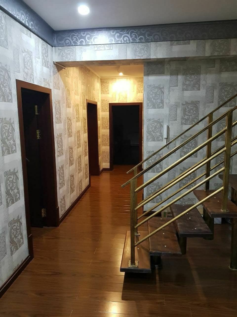 5-комнатная квартира, ул. Ойбек (Госпитальный рынок)..