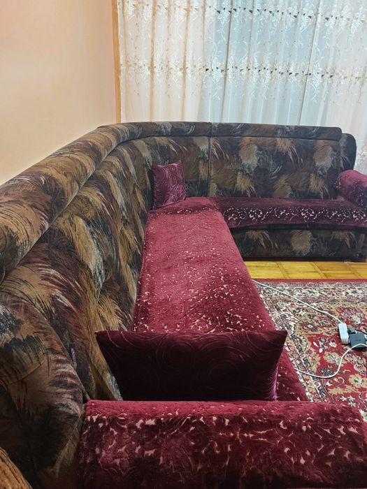 Vând mobilă + colțar  Prețuri negociabile