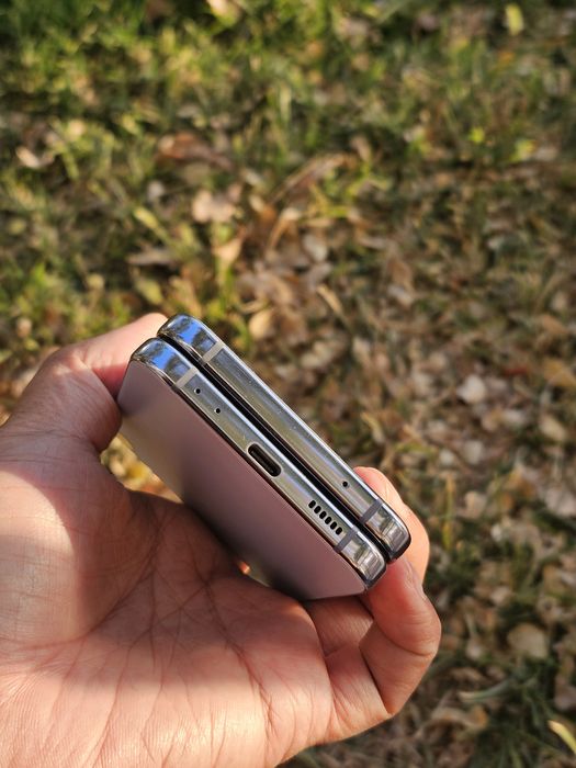 Samsung flip 4. 8/256gb