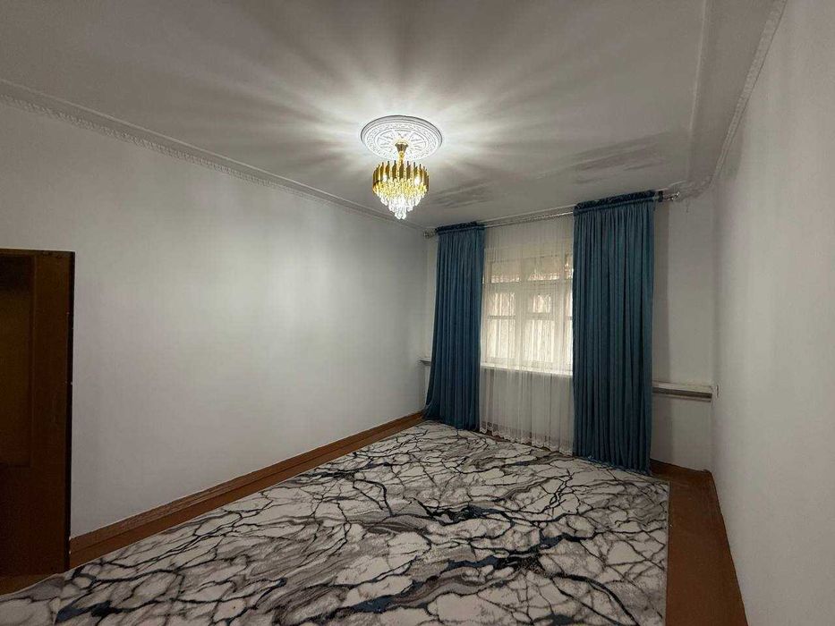 Продаётся 3х комнатная квартира в кирпичном доме в центре города