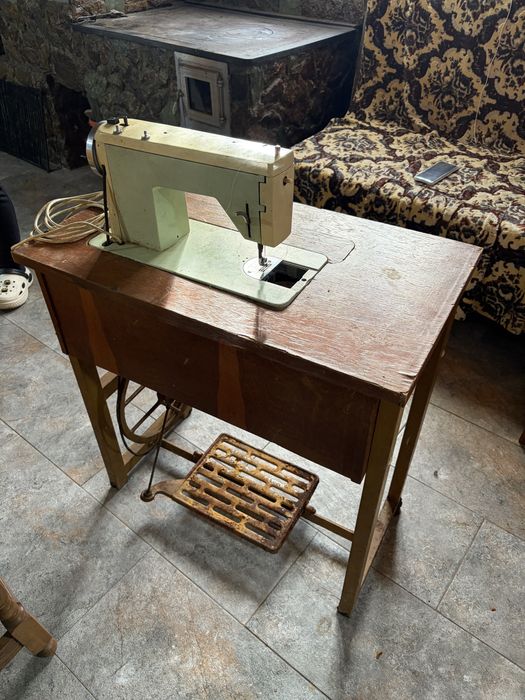 Masina de cusut 1979 Veronica