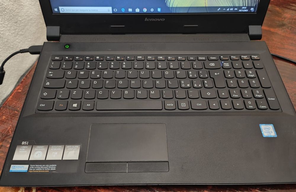 Laptop Lenovo B51