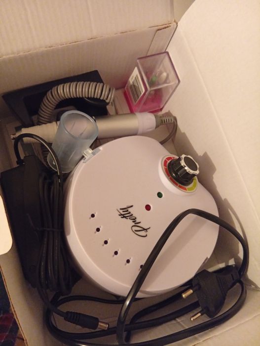 Многофункционална Пила за маникюр ZS-610 БЯЛА 65W