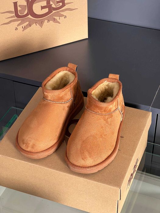 Ugg dama imblanita