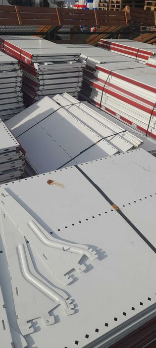 метални плоскости за стилажи, щандове за плодове и зеленчуци