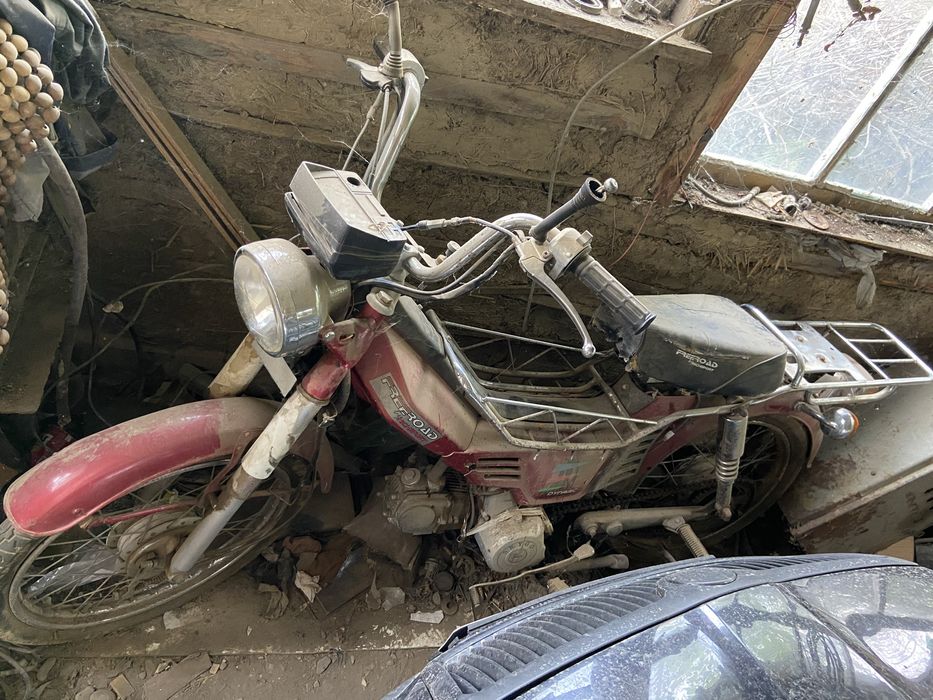 Vand Moped. Pret negociabil!