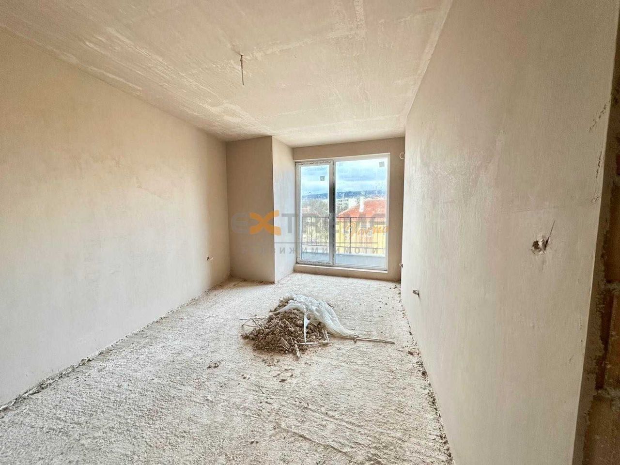 Продава се Тристаен апартамент в Варна, Погреби - 97 кв.м за 1568 €/кв.м - Снимка #3