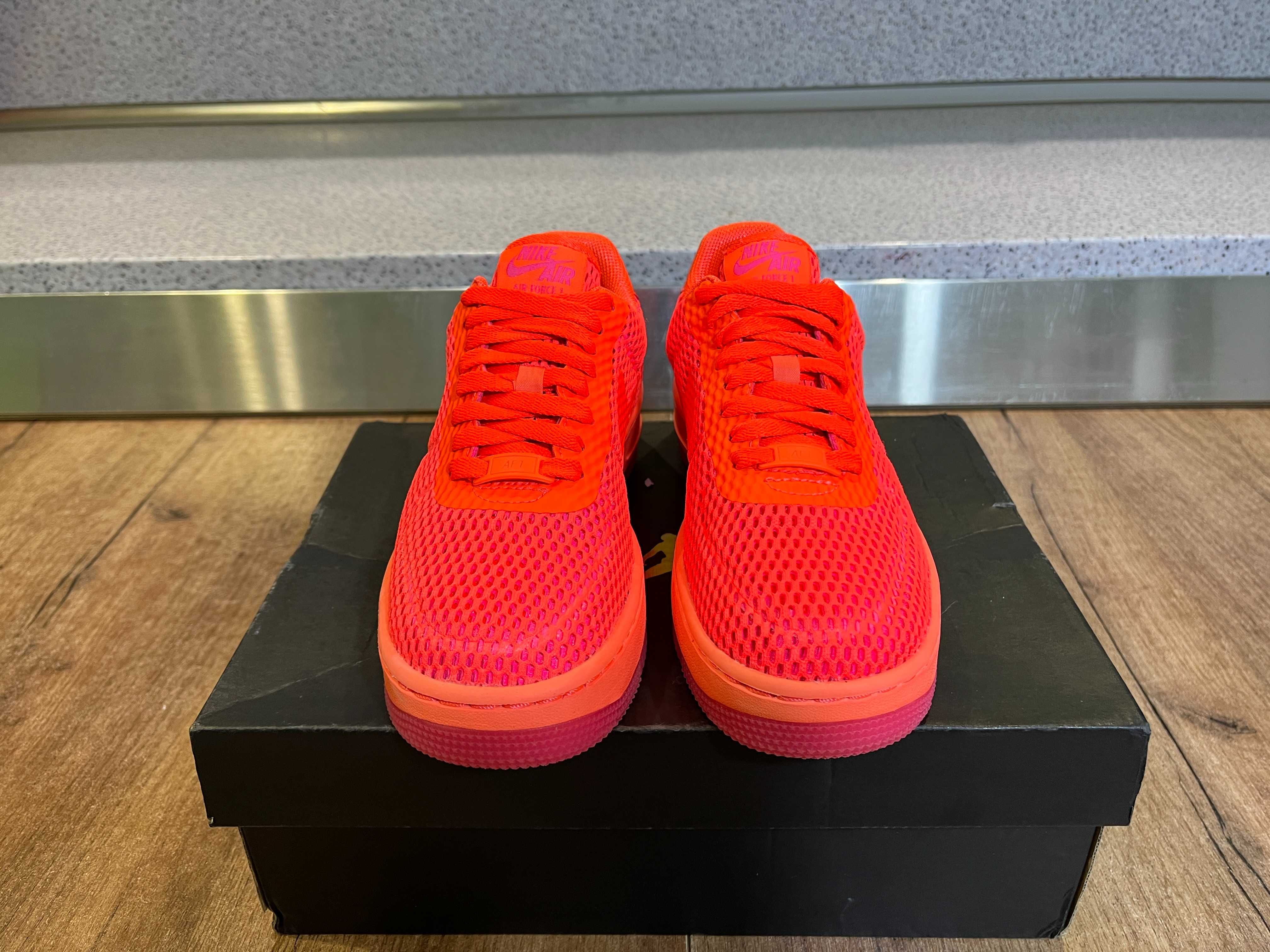 ОРИГИНАЛНИ *** Nike Air Force 1 Upstep Breathe Low Orange W