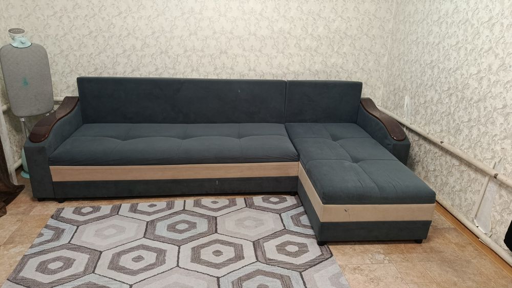Продам 2 дивана, угловой и прямой