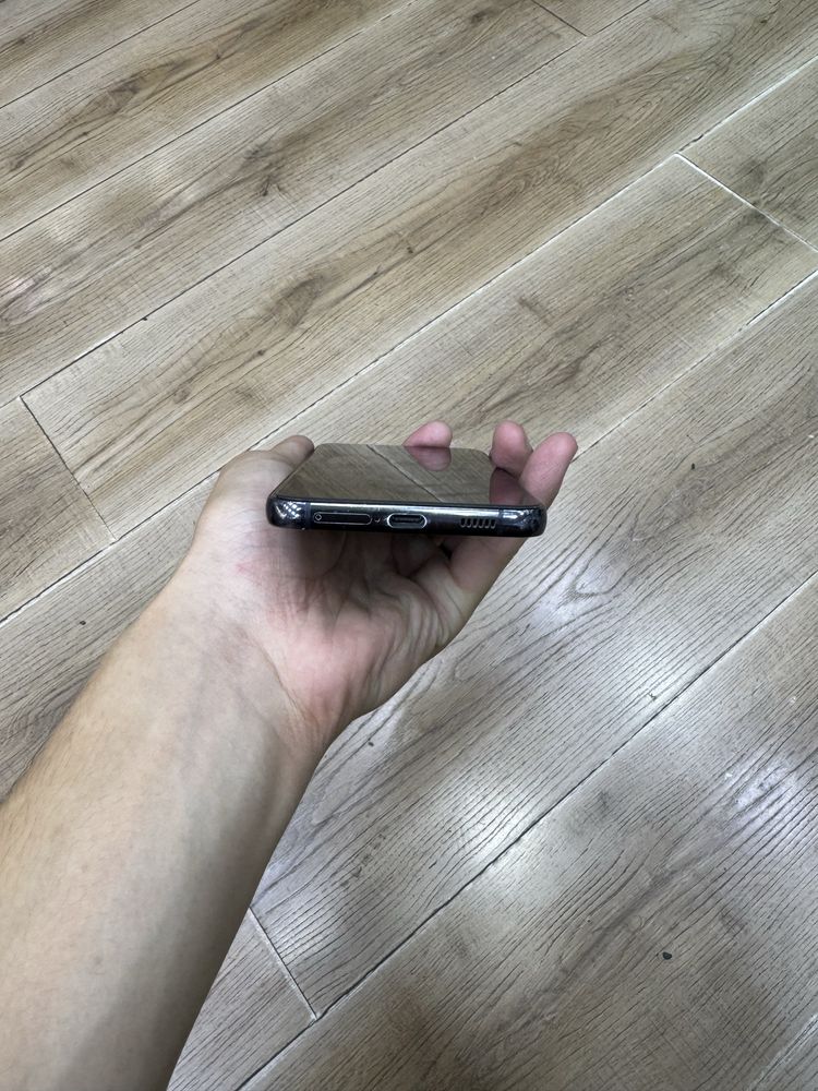 Samsung S22 plus 8/128 karobka srochna sotiladi