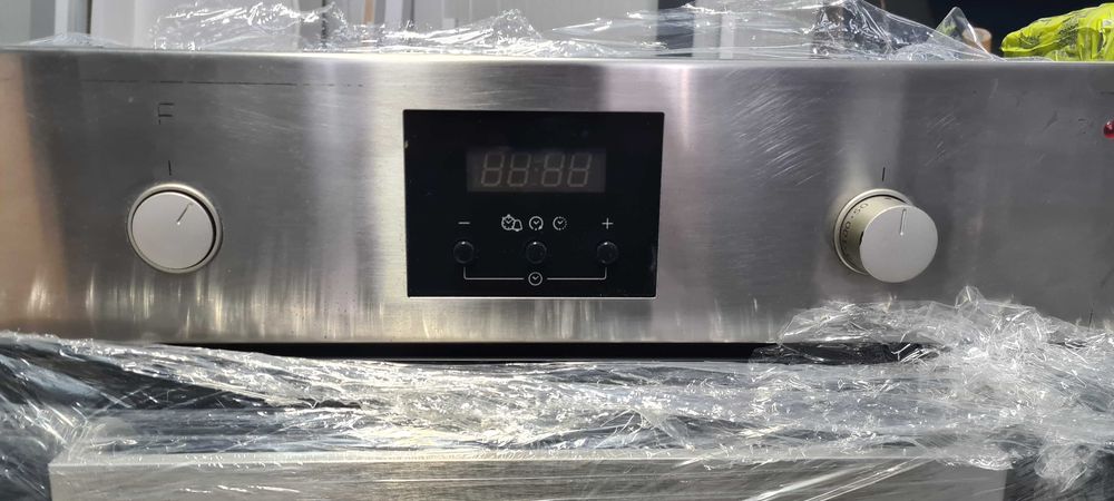 Cuptor electric incorporabil