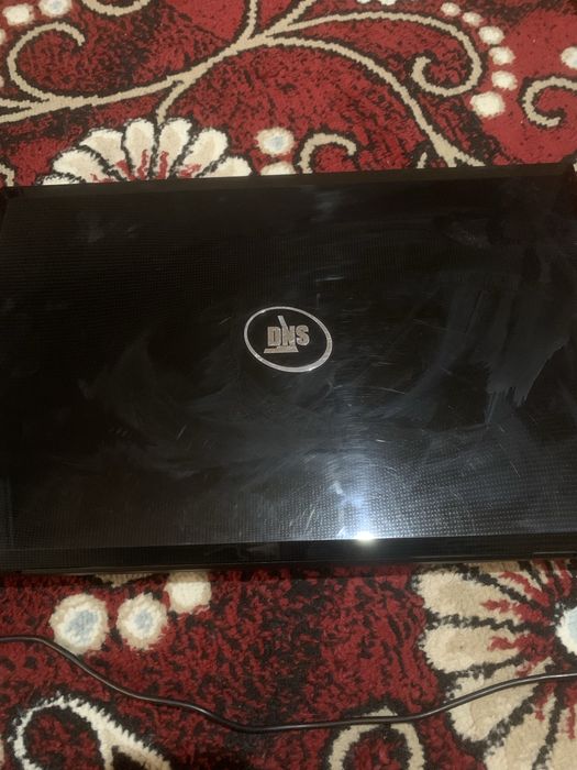 Ноутбук сотилади