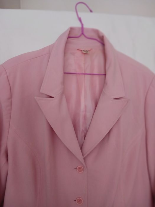 Дамско сако. Голям размер.