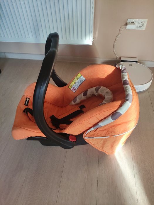 Bertoni кошчета за бебета за кола