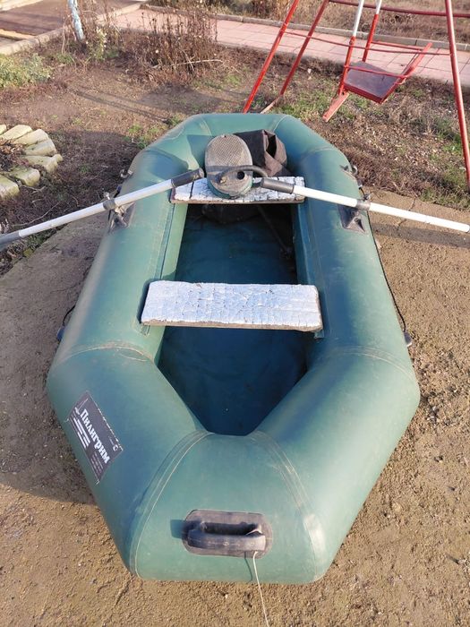 Продам лодку 2.2 метра