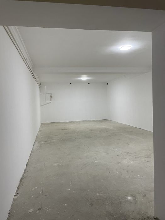 Сдаётся в аренду просторное коммерческое помещение