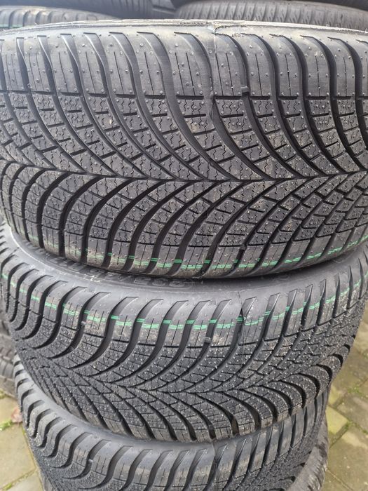Anvelope iarna 235 45r17