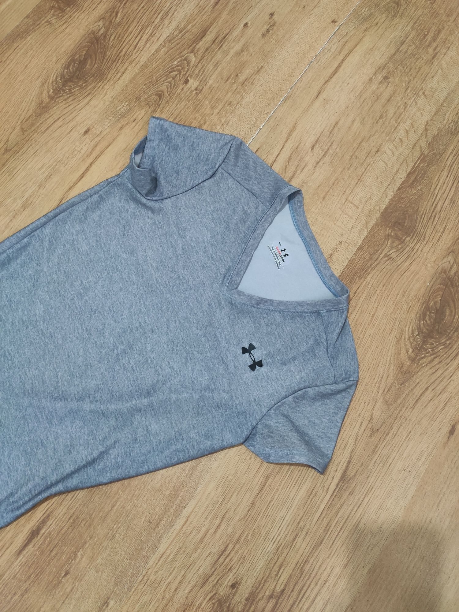 Tricou compresie de damă Under Armour HeatGear mărimea S