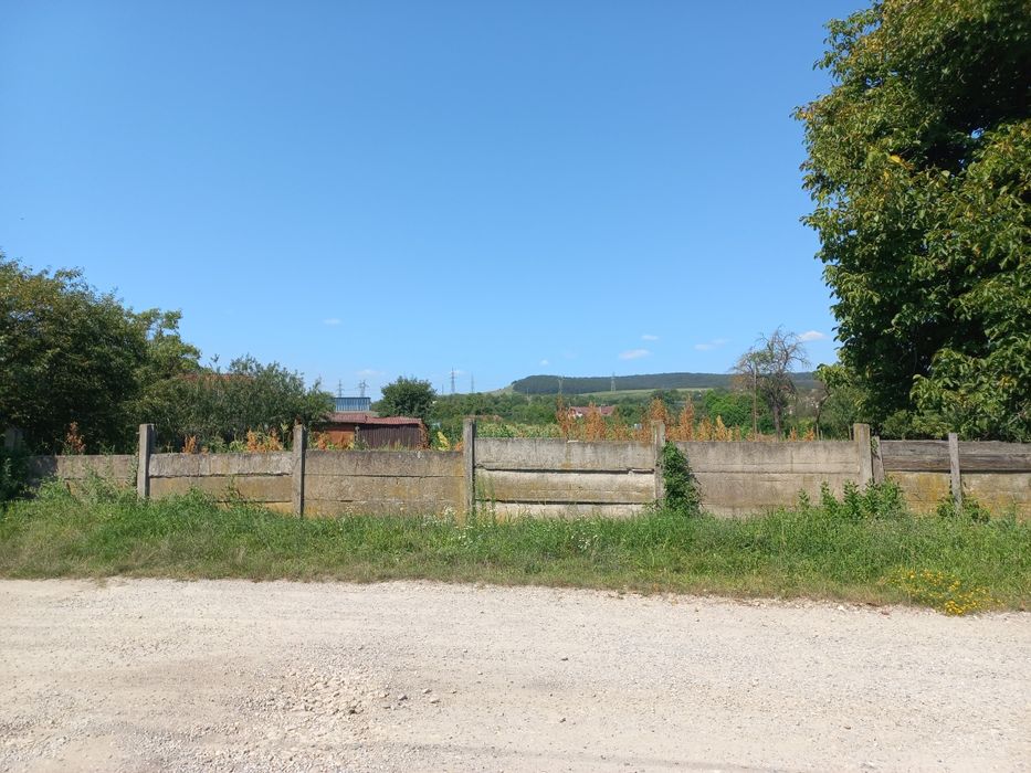 Teren intravilan, oportunite de investiție  (ex. case înșiruite)