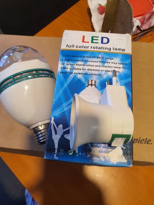 Bec led color rotativ ,discotecă
