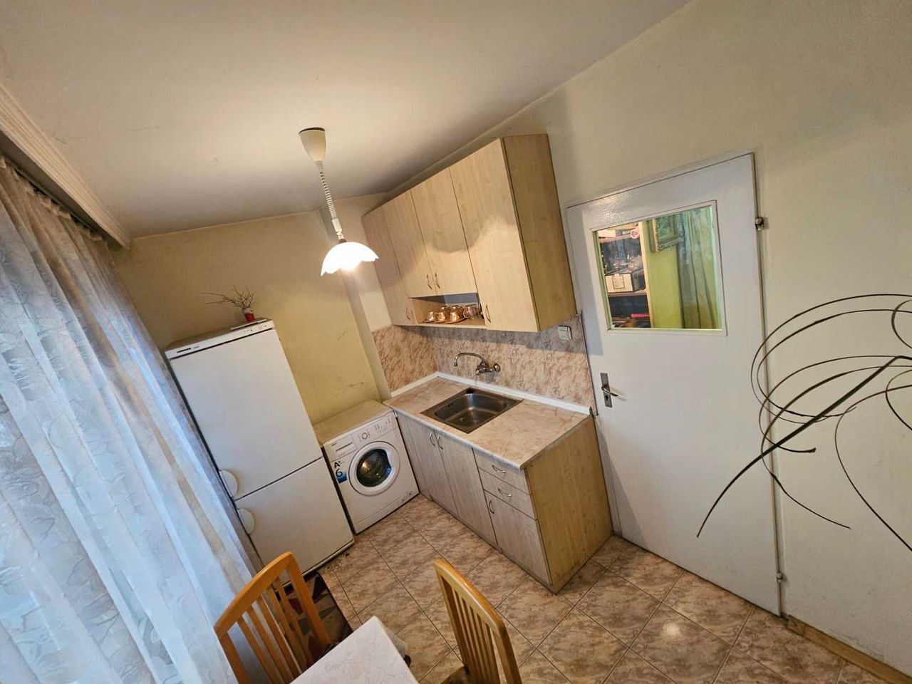 Продава се Тристаен апартамент в Русе, Възраждане - 100 кв.м за 1099 €/кв.м - Снимка #12