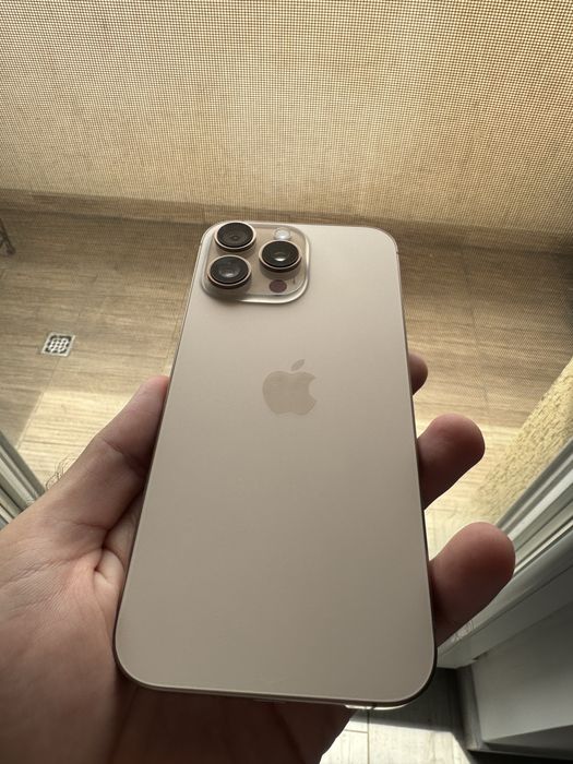 Iphone 16 pro max 256 gb Desert Titanium + garantie emag inca un an