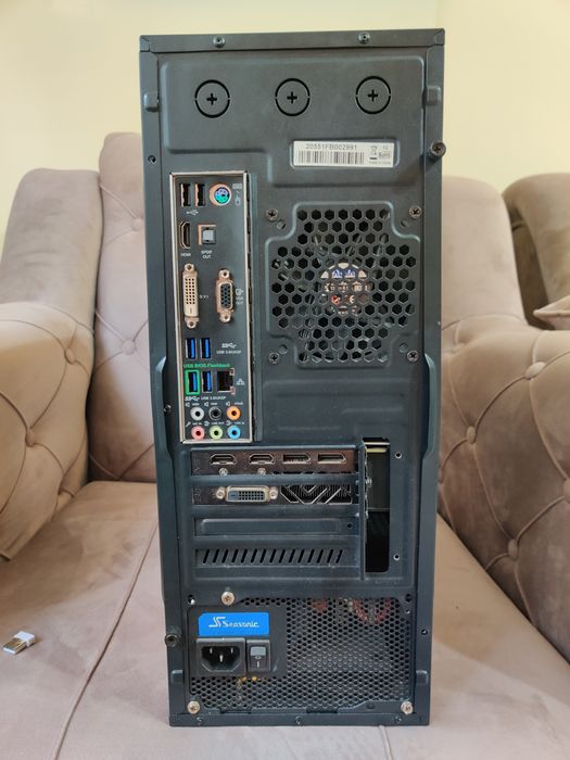 PC Gaming I7 4790K, Radeon RX580 8GB, 20GB RAM Monitor Tastatura mouse
