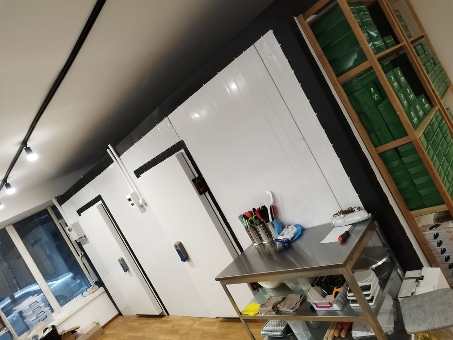 Морозильная холодильная комната. Морозильная Холодильная камера