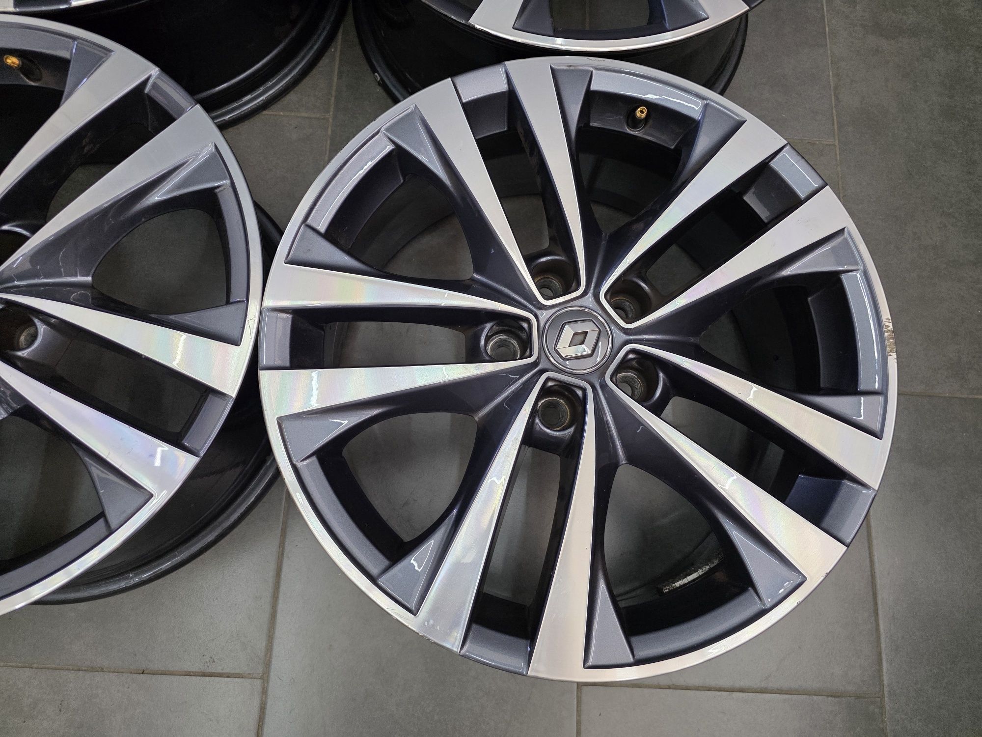 Джанти 18 - Renault Espace 2015-