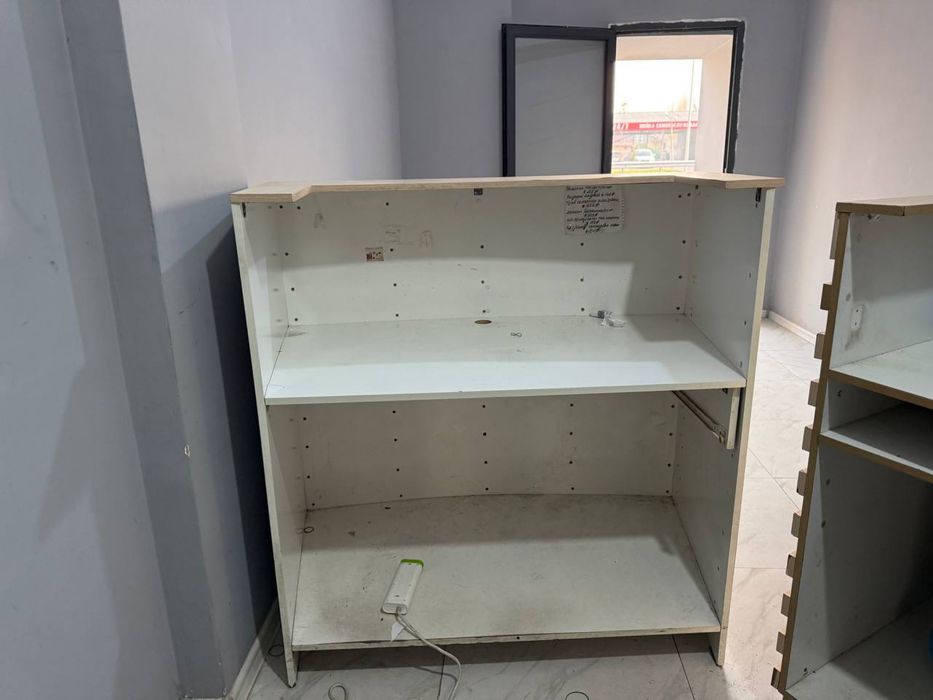 Ресапшн стол,тумбочка, стул ожидания