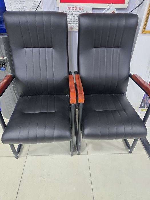 Kreslo sotiladi yangi