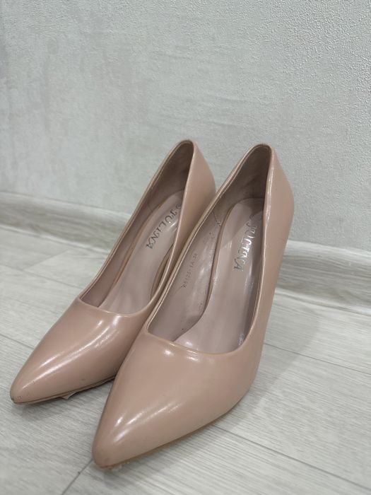 Продается туфли-лодочки