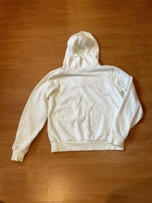 Бяло горнище с качулка