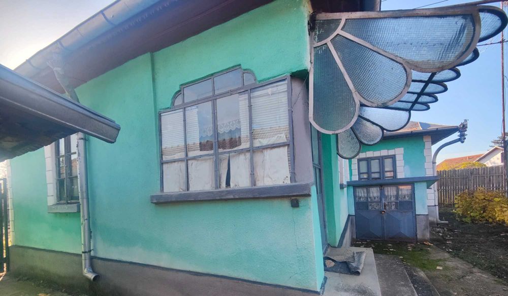 Casă de vânzare în comuna Perișor, județul Dolj