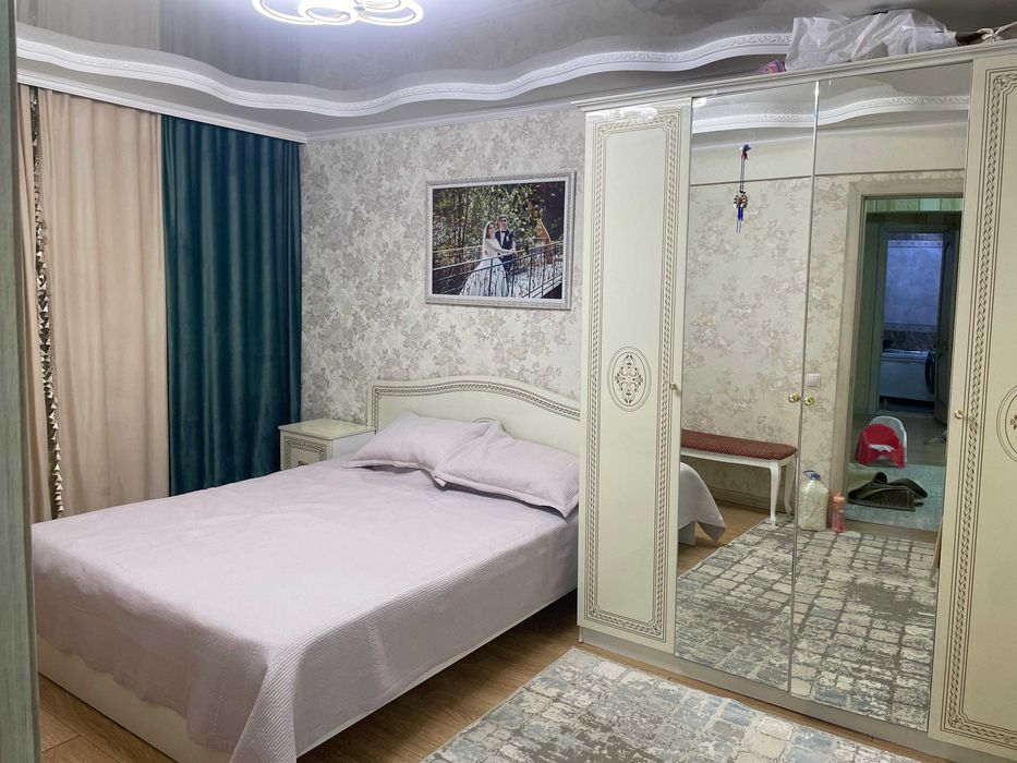 продам спальный гарнитур в очень хорошем состоянии