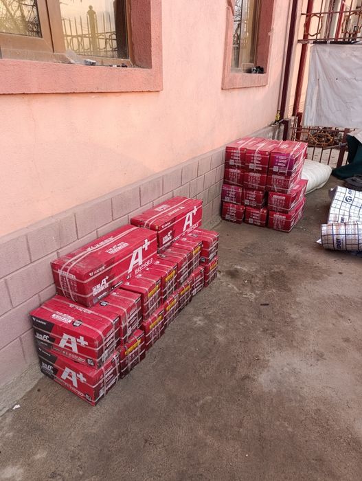 Akkumulyator elektron muraveylarni xamma turidan topib beraman