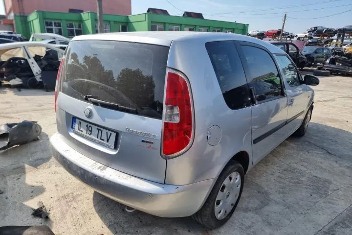 plansa ceasuri  bord caseta de directie motoras stergatoare geam Skoda Roomster motor 1.9tdi bls dezmembrez