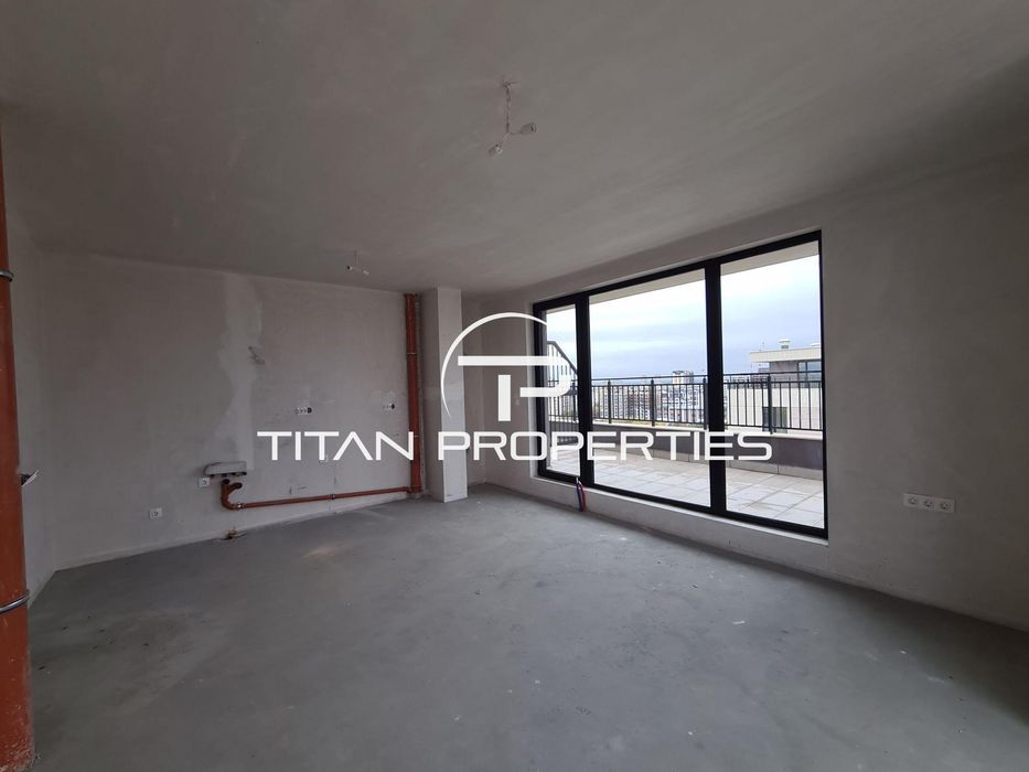 Многостаен апартамент с панорамна гледка в жк. Тракия