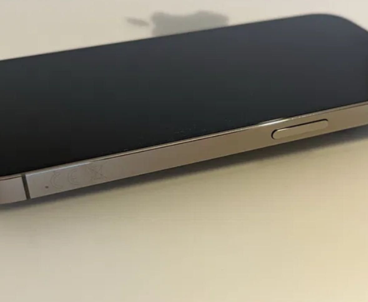 I Phone 14 PRO Gold