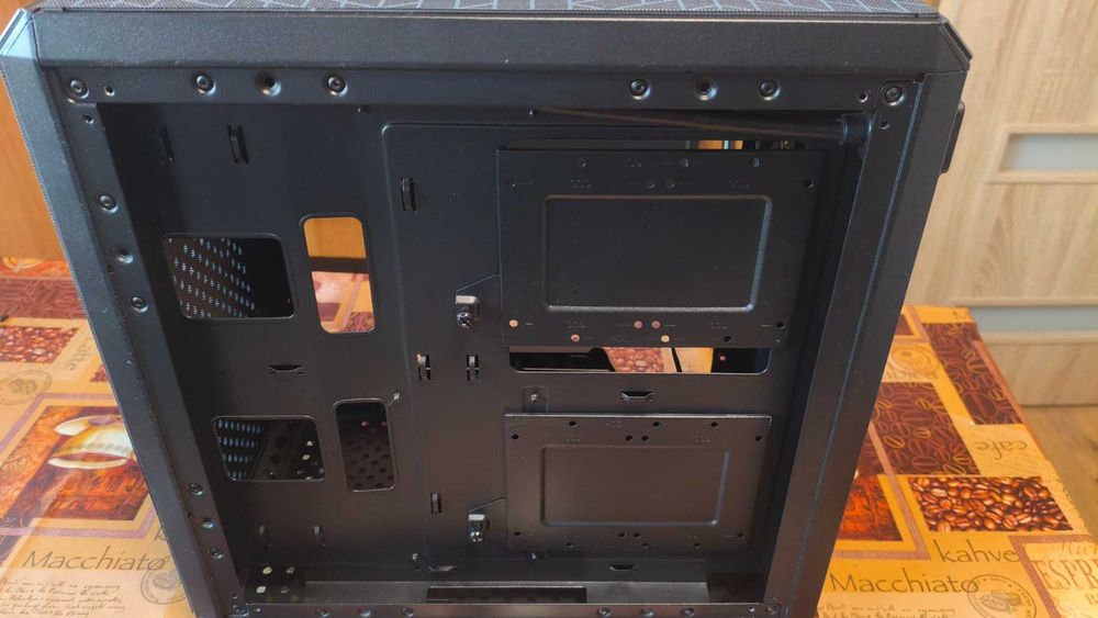 Кутия за компютър CM MasterBox Q500L