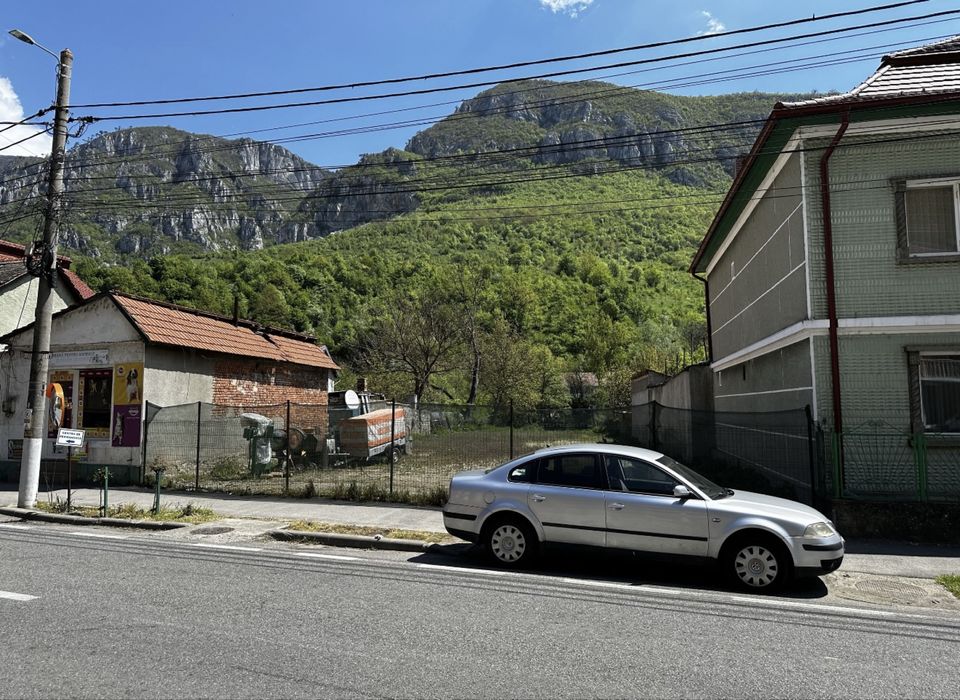 Teren intravilan baile herculane