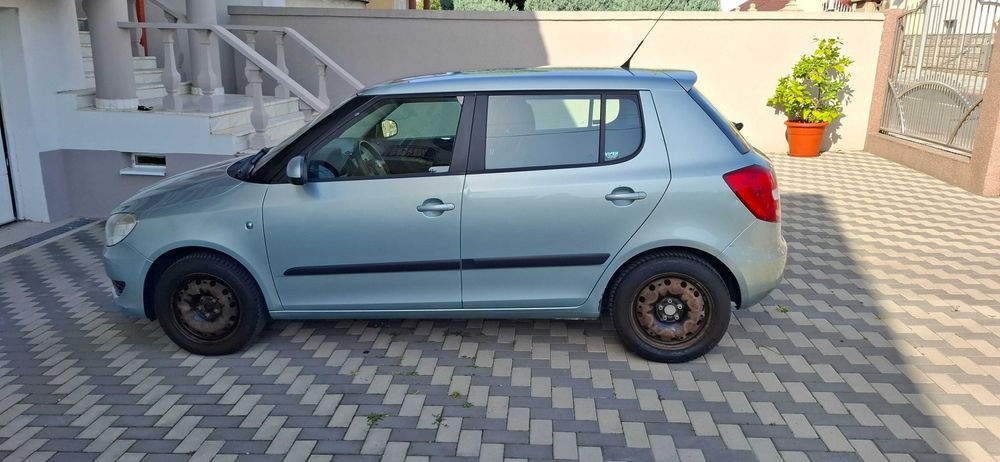 Vand Skoda Fabia 2, benzina, an 2011 246k km