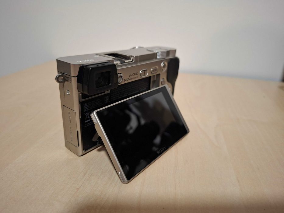 Vand aparat Foto Mirrorless Sony A6000 24MP APSC, body