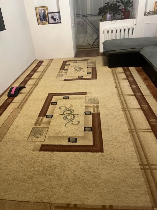 Ковер , напольный