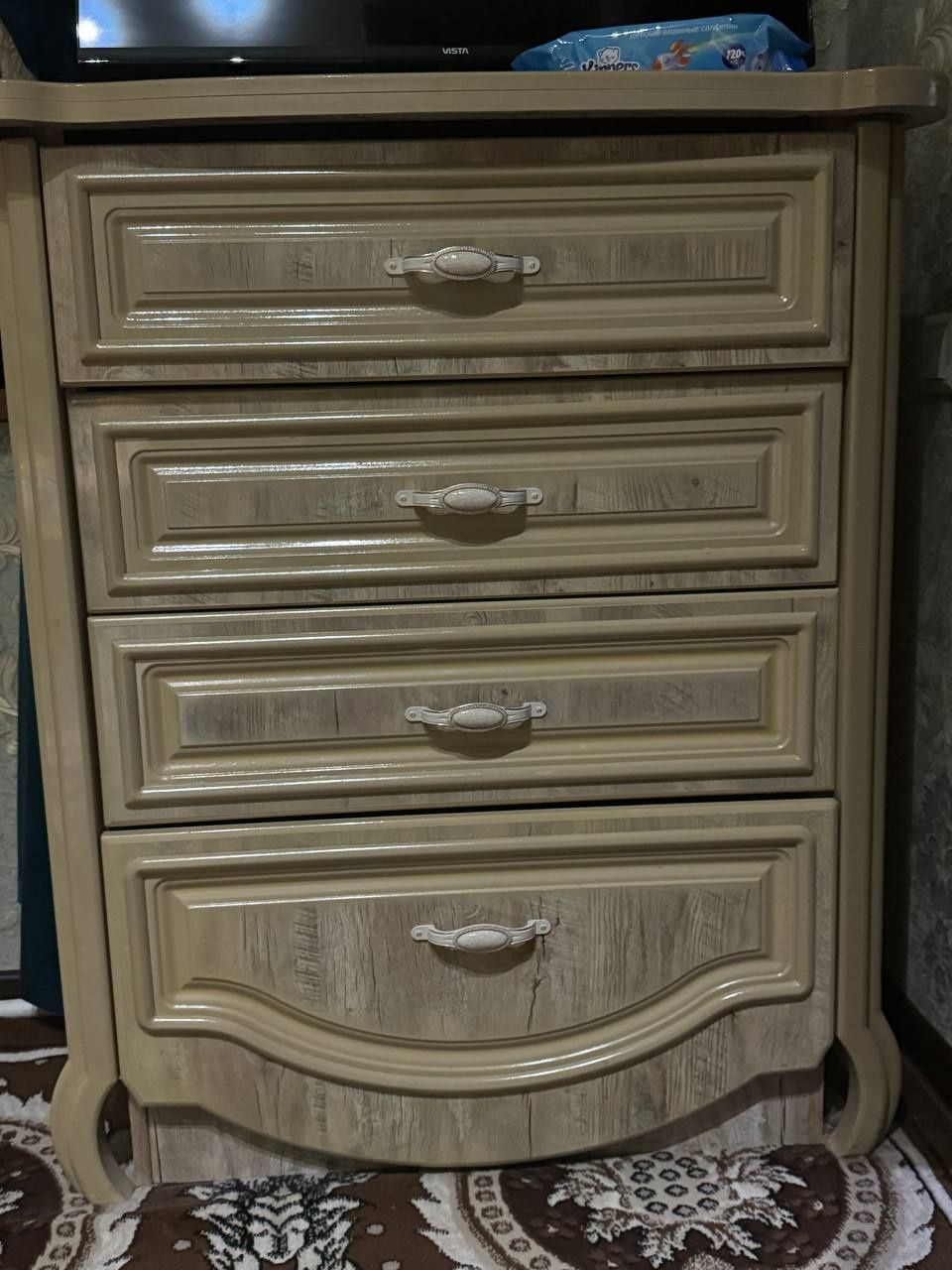 Kamplekt mebel  yangi